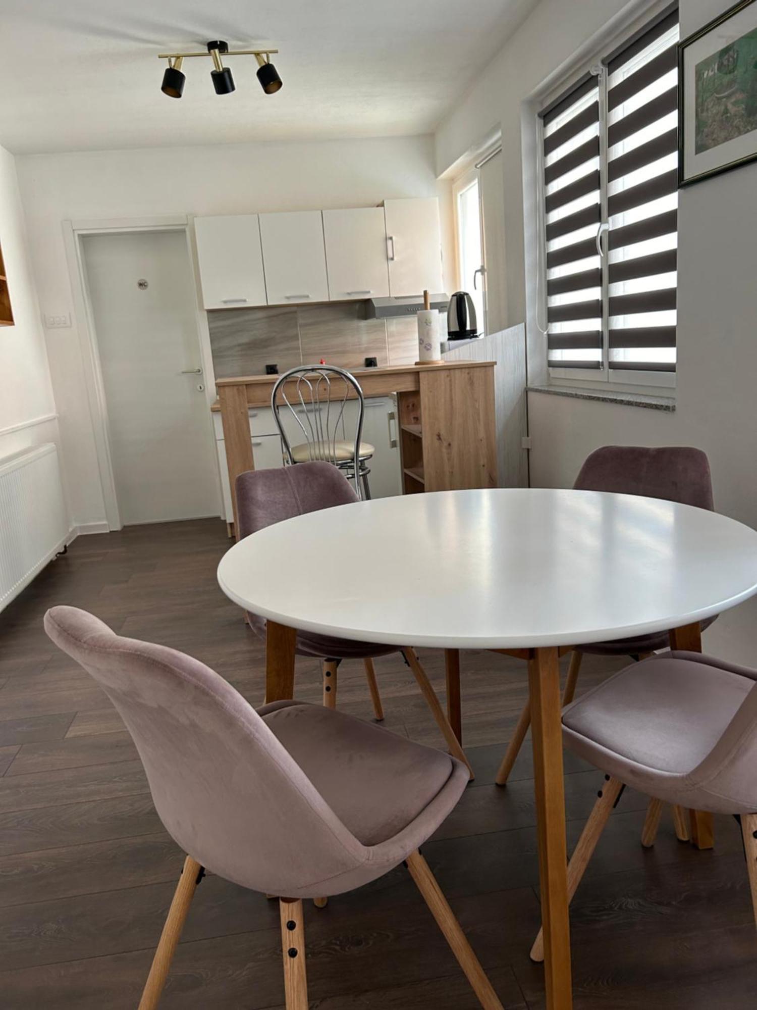 Apartment Prenociste Simic *