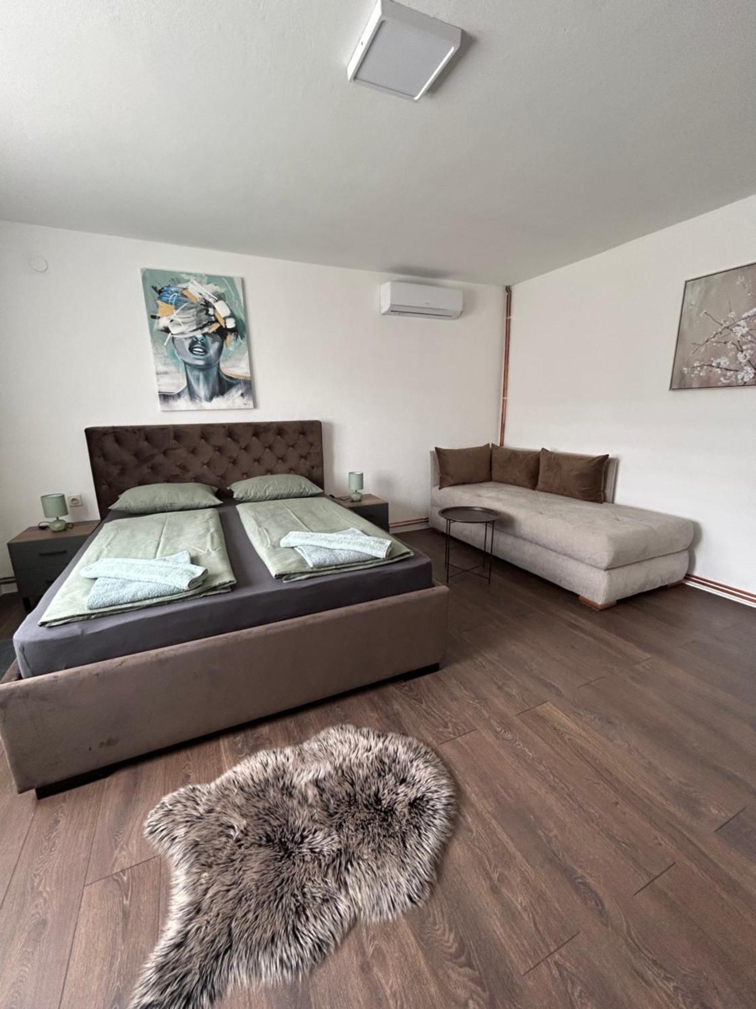 Apartment Prenociste Simic